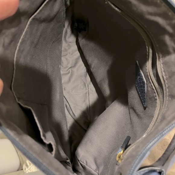 Fossil Karli Baby Blue Hobo Leather Handbag with Brass Hardware - Picture 7 of 9